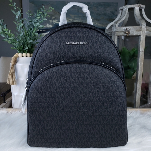 Michael Kors Handbags - 🌺NWT Michael Kors LG Abbey backpack Black travel